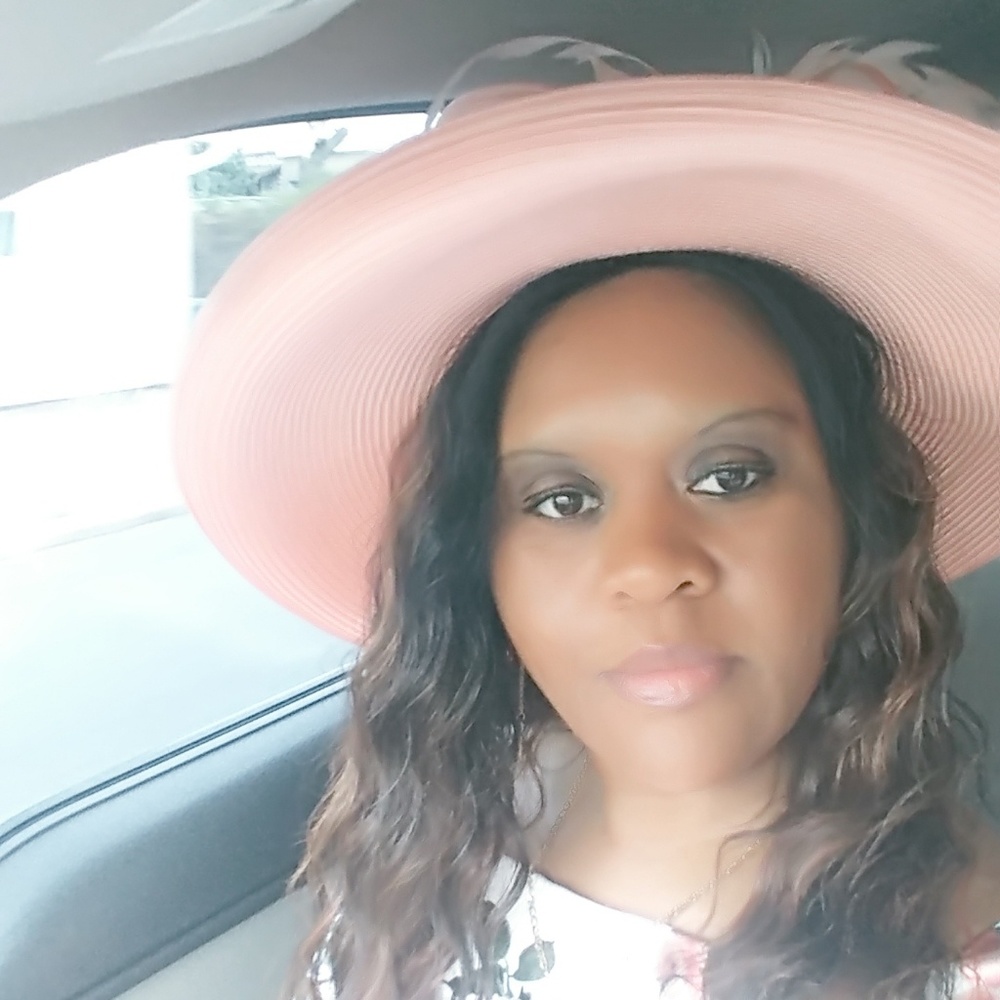 Meet your Posher, Parthenia